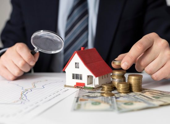 house-investments-elements-assortment_23-2148793805