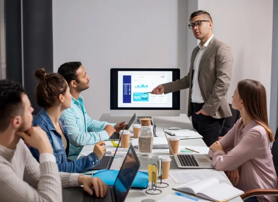 modern-equipped-computer-lab